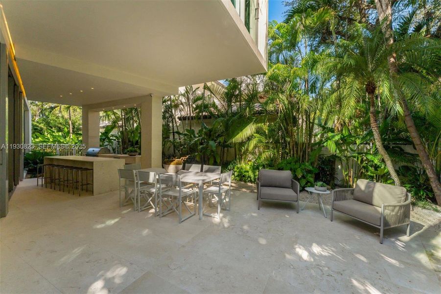 Exterior details and patio area of a home in , Miami (Image 36).