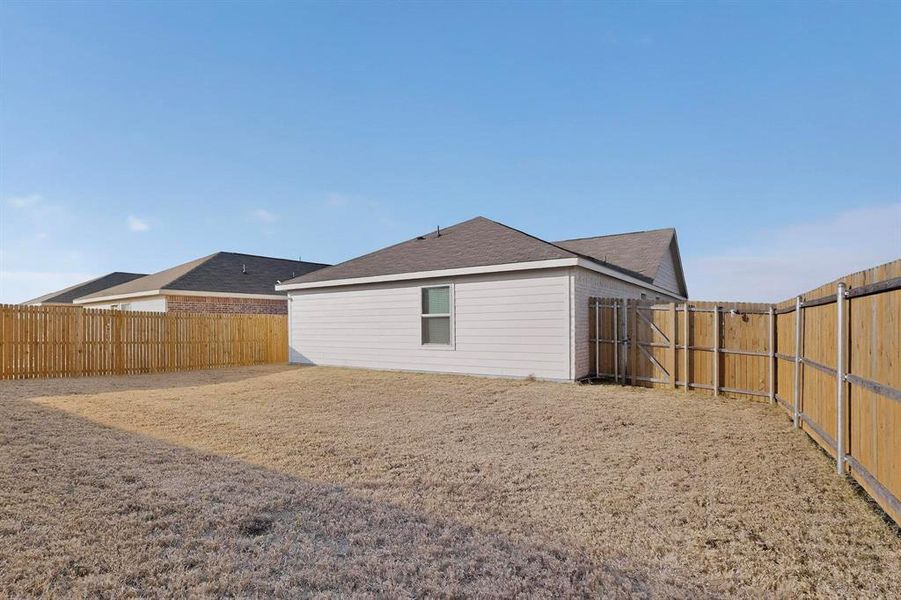Exterior details and patio area of a home in , Forney (Image 25).