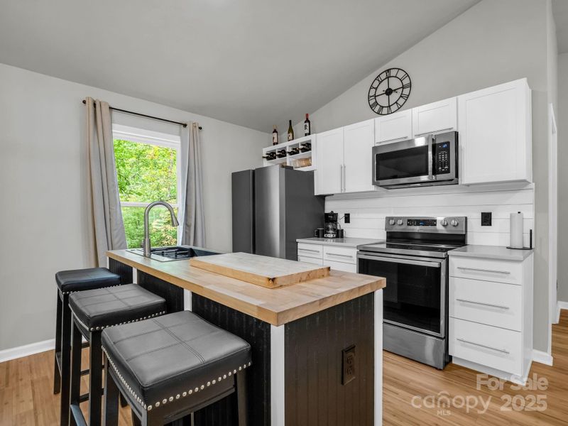 257 Roadrunner Circle Lake Lure NC 28746-13 257 Roadrunner Circle Lake Lure NC 28746-13