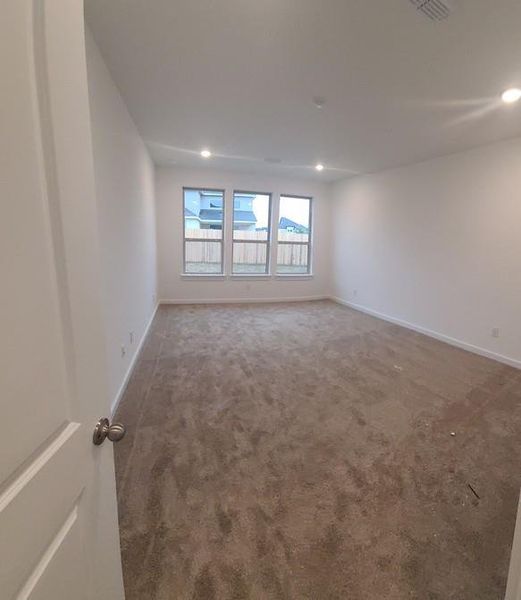 Spacious, unfurnished interior of a new home in , Richmond (Image 4).