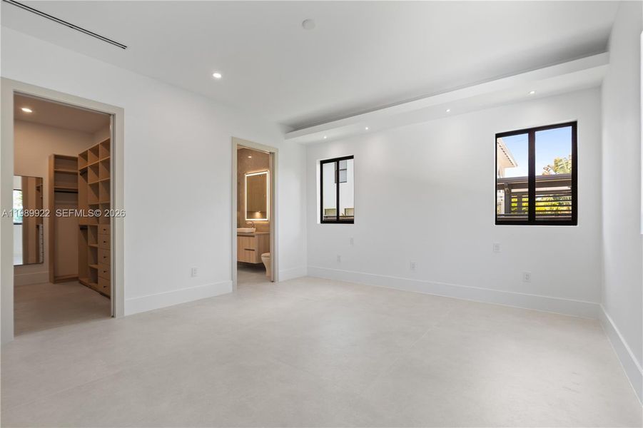 Spacious, unfurnished interior of a new home in , South Miami (Image 22).