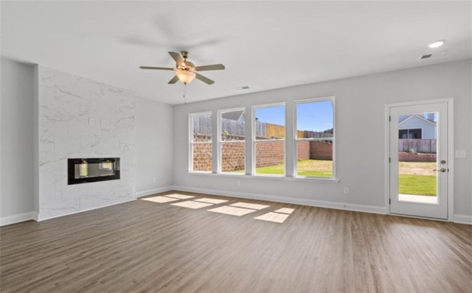 Spacious, unfurnished interior of a new home in Waters Edge, Mansfield (Image 5).