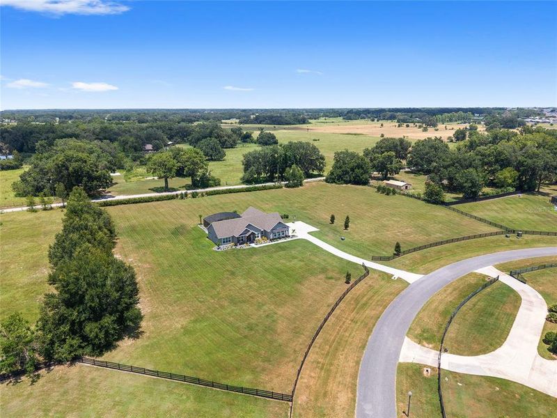 Image 75 of a home in .