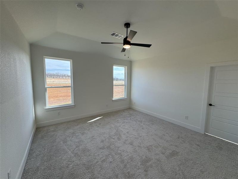 Spacious, unfurnished interior of a new home in , Springtown (Image 12).