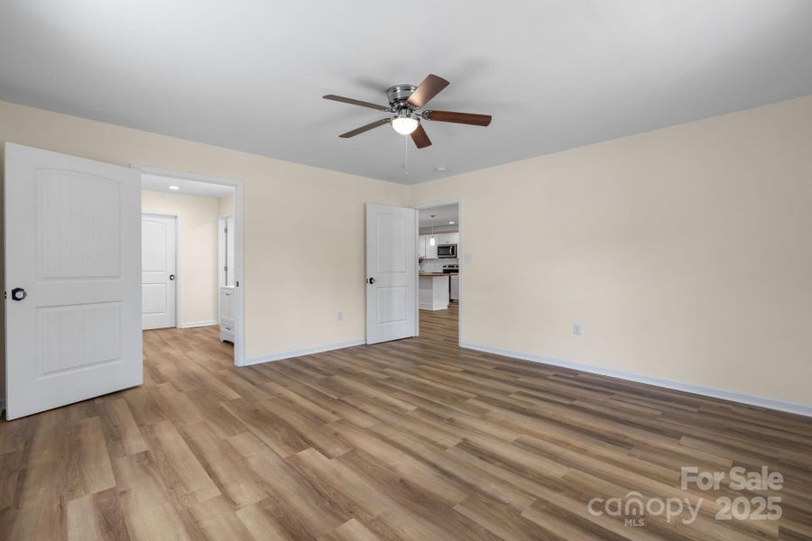 Spacious, unfurnished interior of a new home in , Granite Falls (Image 11).