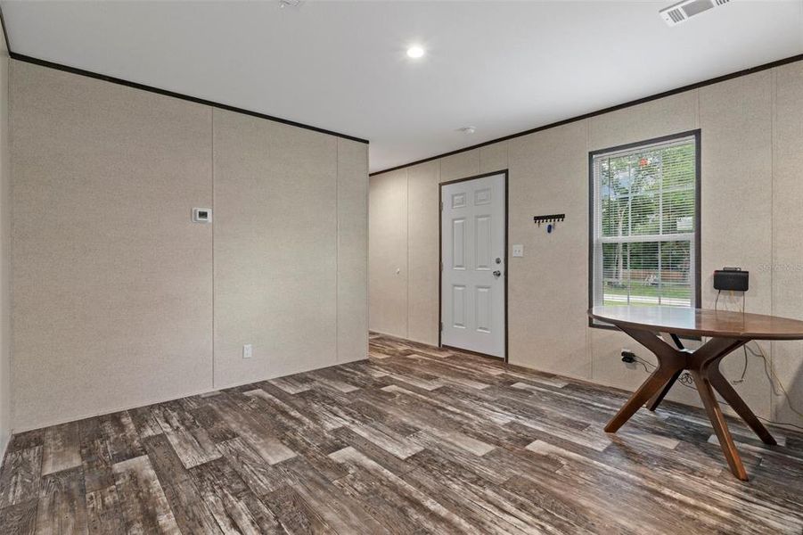 Spacious, unfurnished interior of a new home in , Webster (Image 20).
