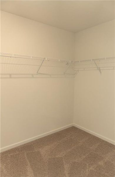 Spacious, unfurnished interior of a new home in Hampton Ridge, Jefferson (Image 26).