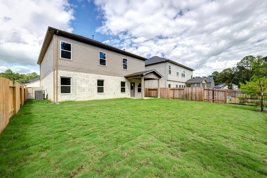 Backyard and Rear Exterior Backyard and Rear Exterior