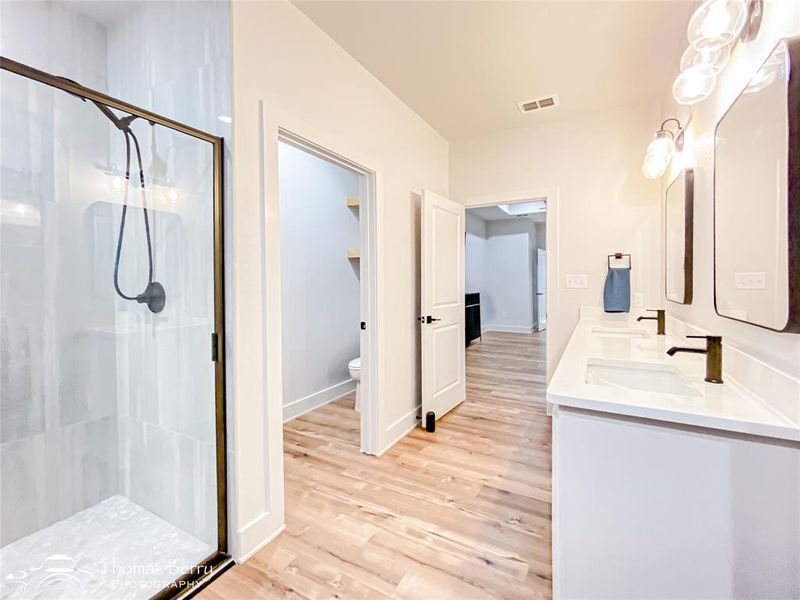 Furnished interior view inside a new home in , Abilene (Image 35).