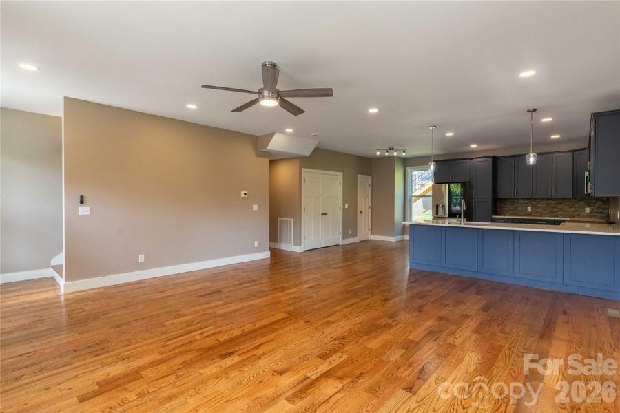 Spacious, unfurnished interior of a new home in , Asheville (Image 31).