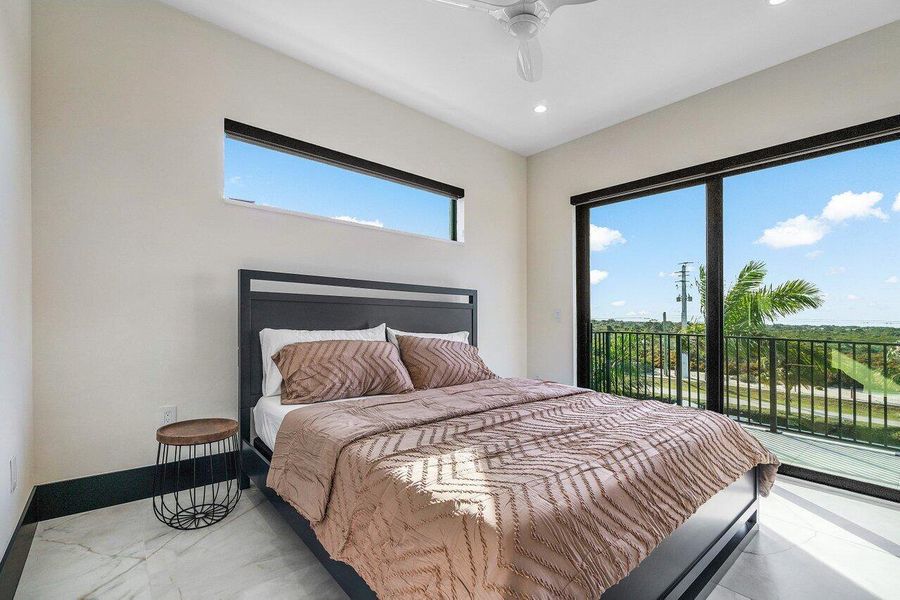 Furnished interior view inside a new home in , Juno Beach (Image 48).