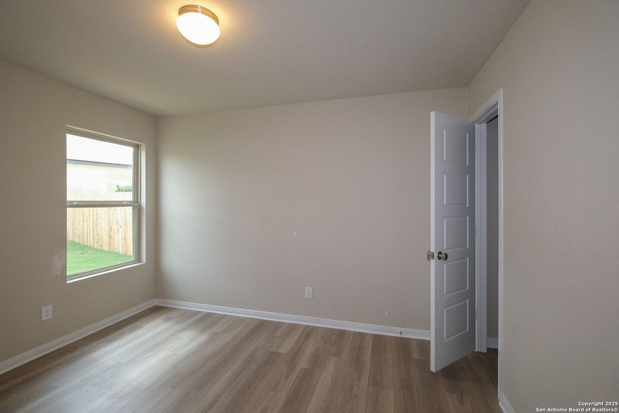 Spacious, unfurnished interior of a new home in Winding Brook, San Antonio (Image 16). Spacious, unfurnished interior of a new home in Winding Brook, San Antonio (Image 16).