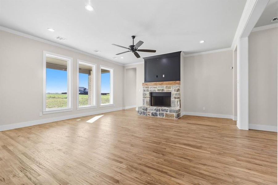 Spacious, unfurnished interior of a new home in , Venus (Image 18). Spacious, unfurnished interior of a new home in , Venus (Image 18).