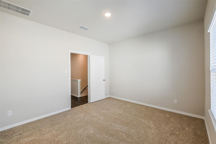 Spacious, unfurnished interior of a new home in , Houston (Image 21).