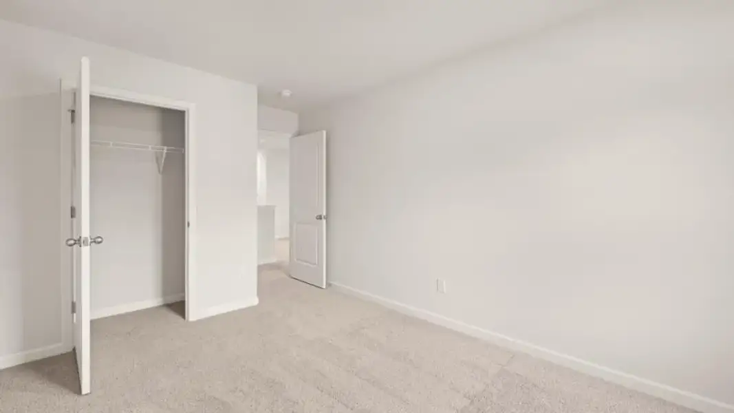Spacious, unfurnished interior of a new home in Pointe Park, Union City (Image 14).