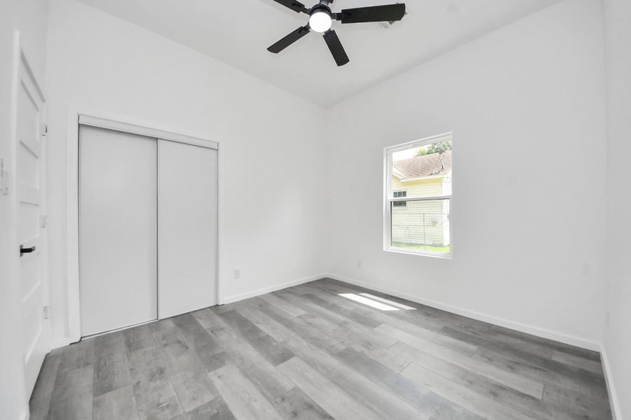 Spacious, unfurnished interior of a new home in , Baytown (Image 17).