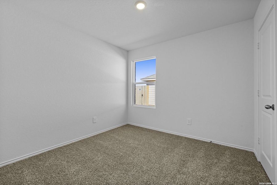 Spacious, unfurnished interior of a new home in Arroyo Ranch, Seguin (Image 13).
