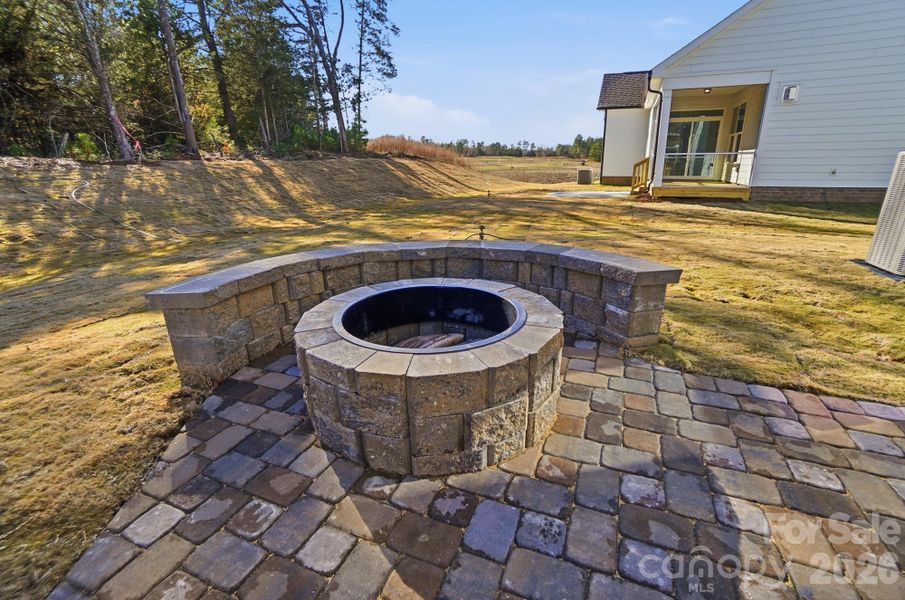 Paver patio, firepit & seating wall