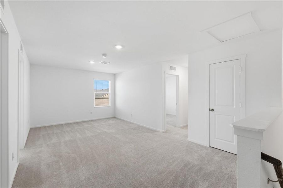 Spacious, unfurnished interior of a new home in Mobberly Farms, Pilot Point (Image 22). Spacious, unfurnished interior of a new home in Mobberly Farms, Pilot Point (Image 22).
