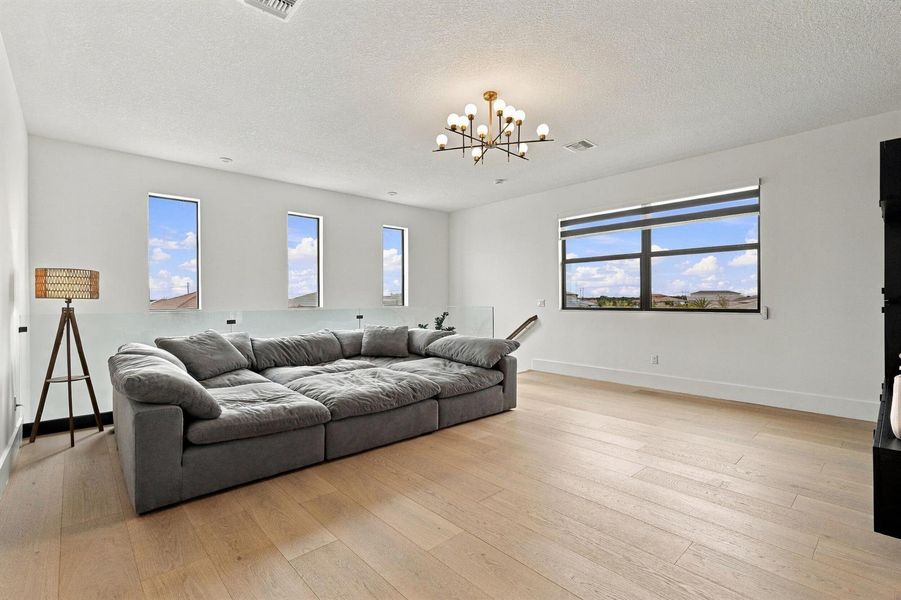 Spacious Upstairs Living Area Spacious Upstairs Living Area
