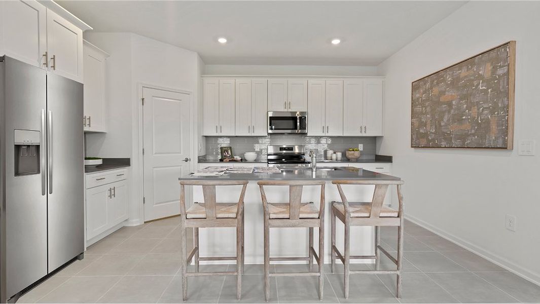 1561 Ventura Kitchen 1of2 F1