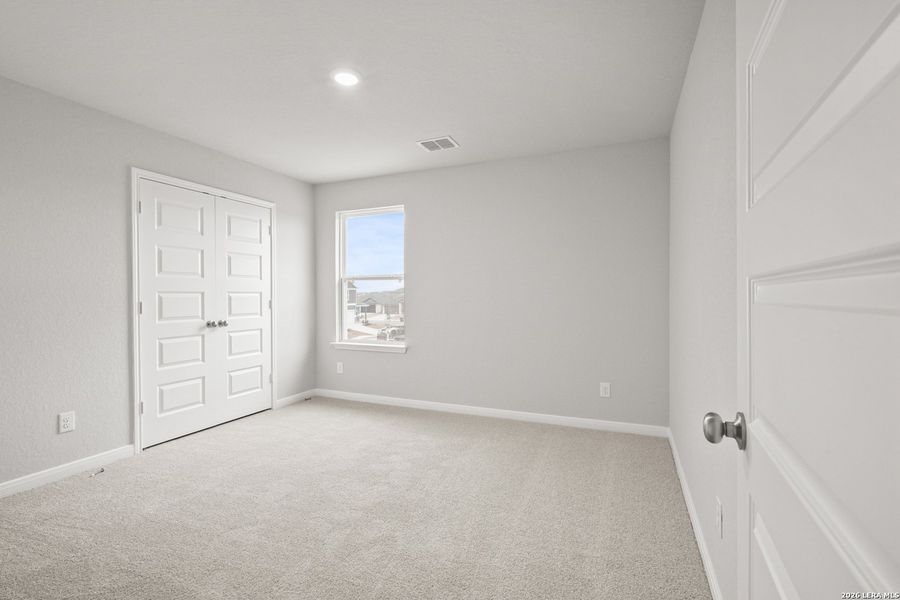 Spacious, unfurnished interior of a new home in Abbott Place, St. Hedwig (Image 16).