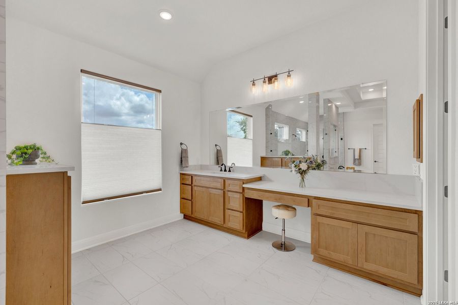 Furnished interior view inside a new home in Waldsanger, New Braunfels (Image 19).