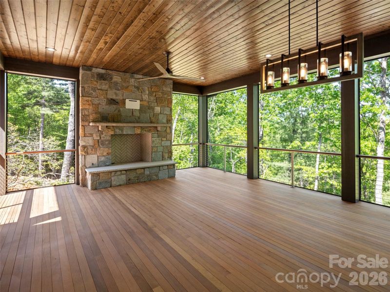 Image 44 of a home in .