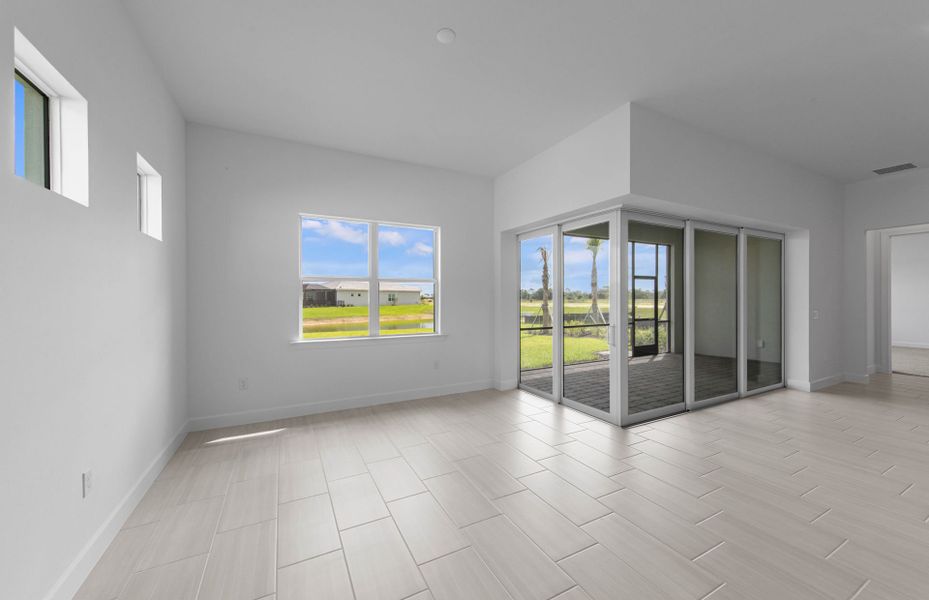 Spacious, unfurnished interior of a new home in TerraWalk at Babcock Ranch, Alva (Image 13).