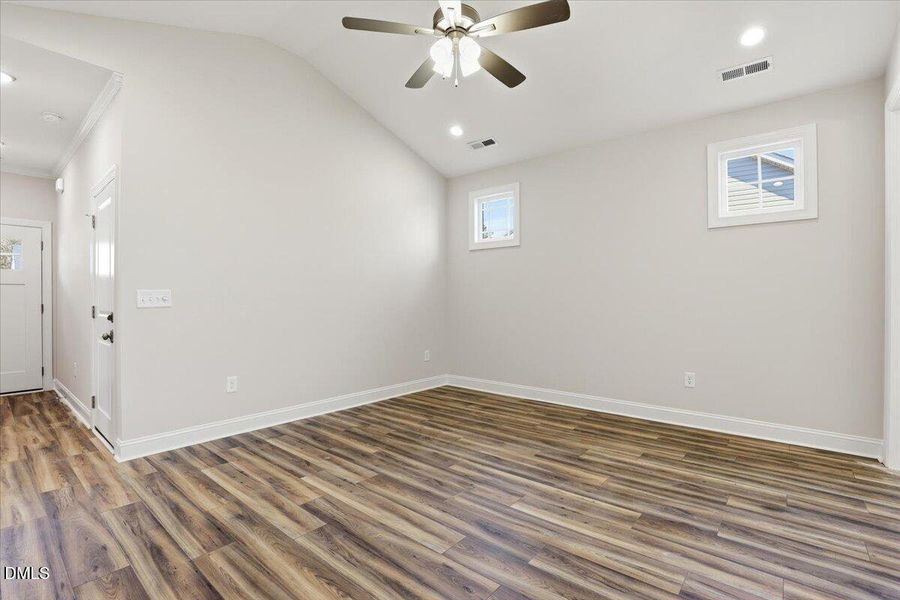 17-606 S Vance St-17