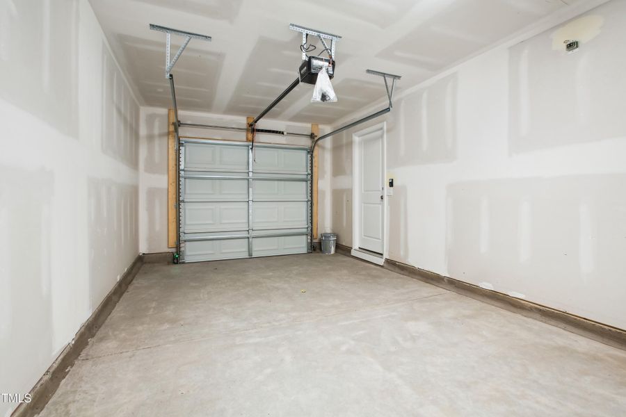 WEN3 - Linville - interiors-garage-_mg_0 WEN3 - Linville - interiors-garage-_mg_0