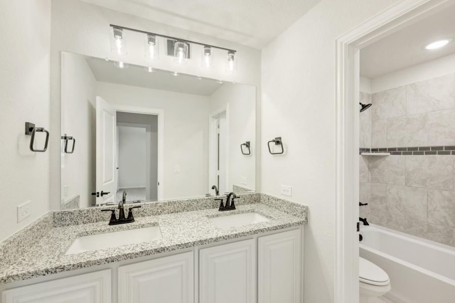 2304 Saint Andrews Way 2304 Saint Andrews Way