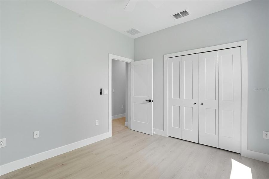Spacious, unfurnished interior of a new home in , Lehigh Acres (Image 27).