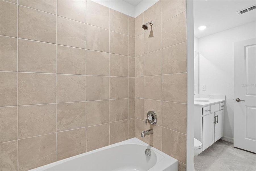 Image 23 of a home in Wellen Park Golf & Country Club.