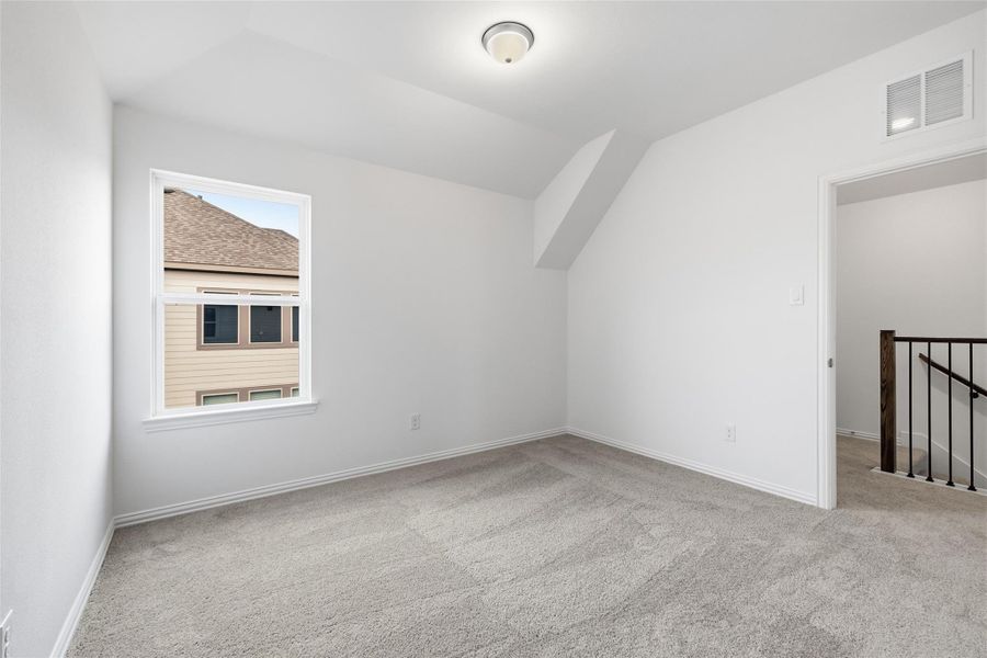 Spacious, unfurnished interior of a new home in Beamer Villas, Friendswood (Image 16).
