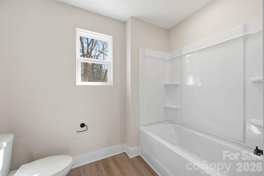 Image 33 of a home in .