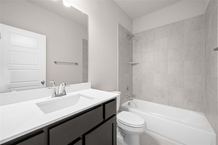 4313 Noble Bathroom1