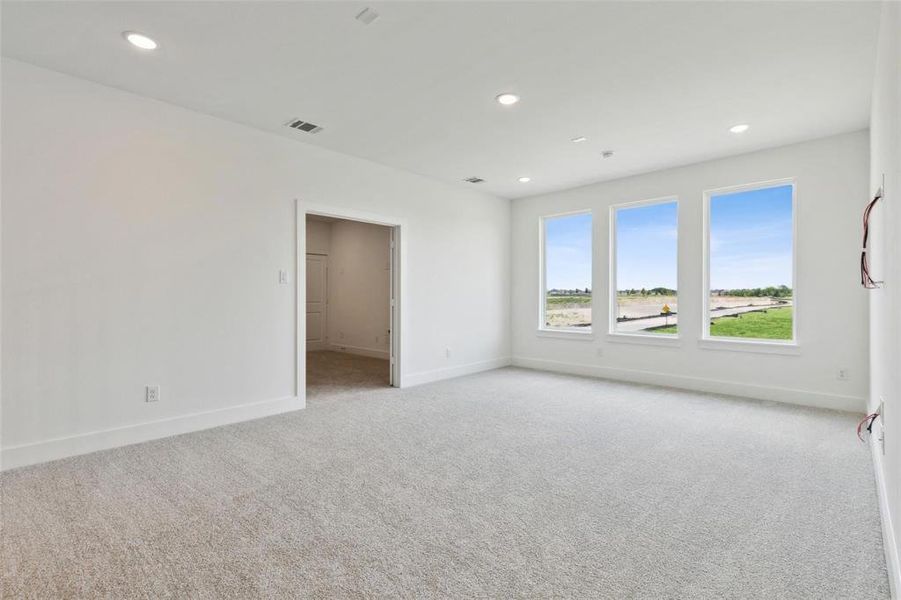 Spacious, unfurnished interior of a new home in Painted Tree 60' Series, McKinney (Image 14).