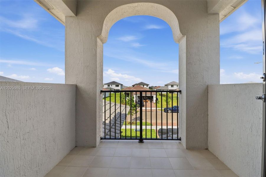 Exterior details and patio area of a home in , Ave Maria (Image 4).