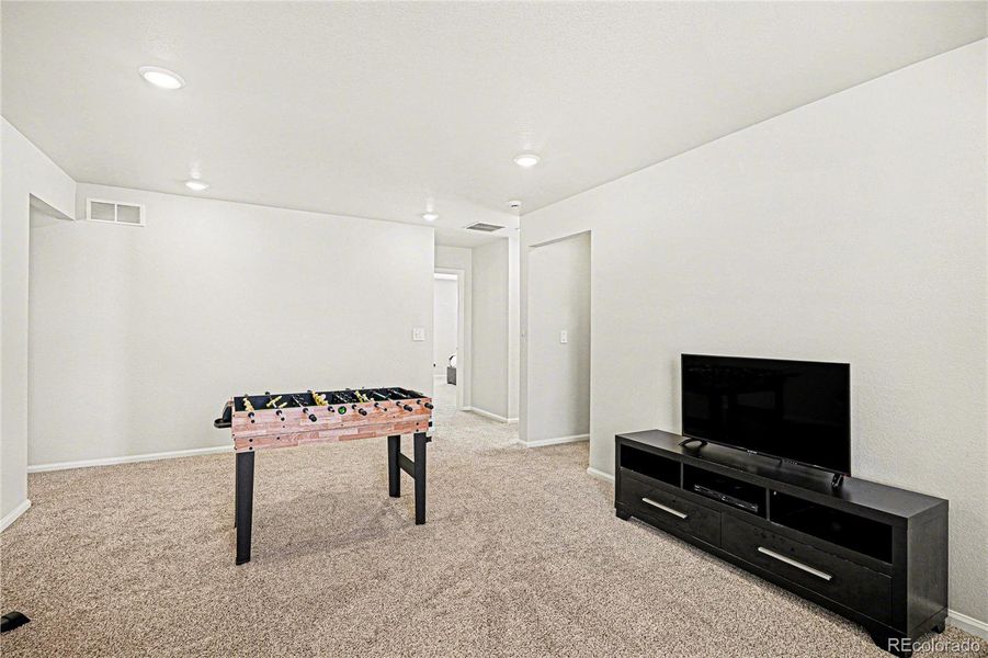 Furnished interior view inside a new home in Murphy Creek, Aurora (Image 40).