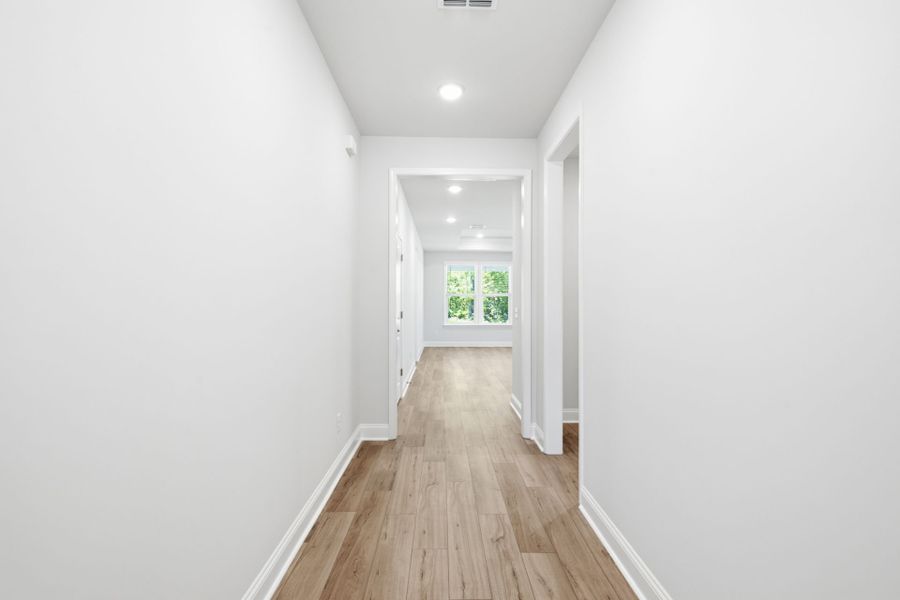 Spacious, unfurnished interior of a new home in Oakleaf Chase, Blythewood (Image 17). Spacious, unfurnished interior of a new home in Oakleaf Chase, Blythewood (Image 17).