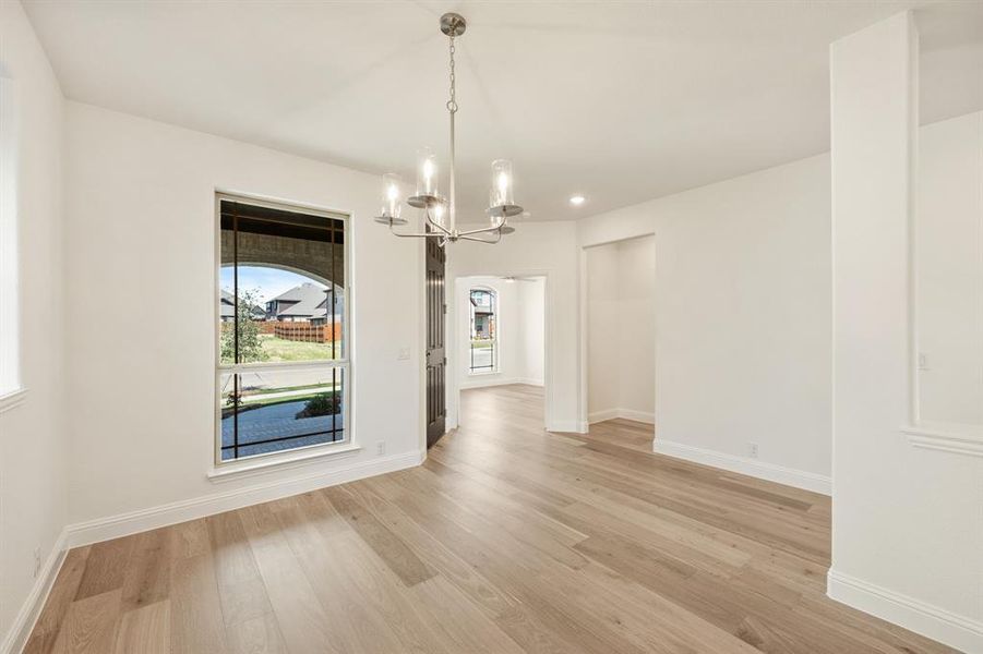 Spacious, unfurnished interior of a new home in Country Lakes, Denton (Image 28).