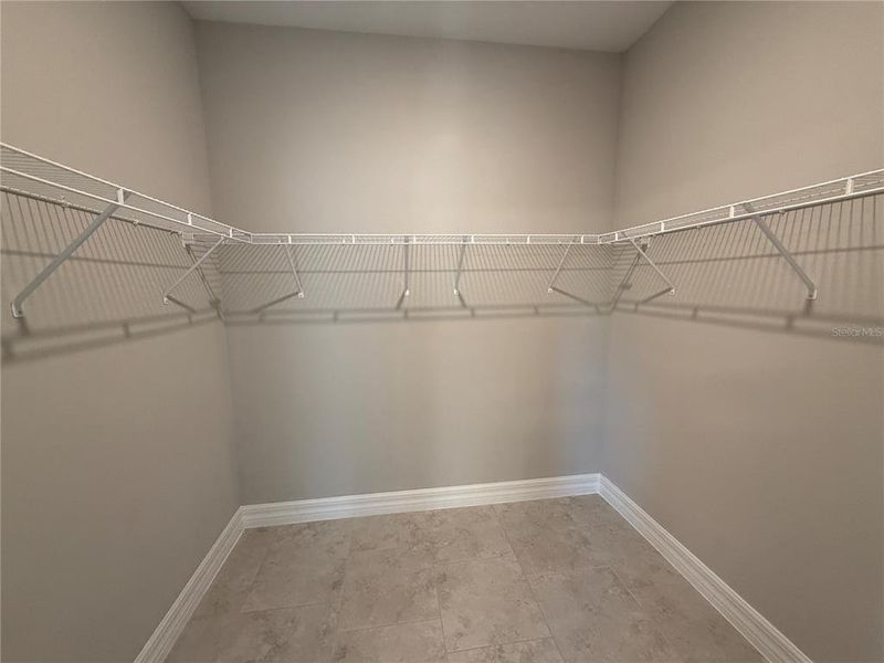 Spacious, unfurnished interior of a new home in , North Port (Image 36).