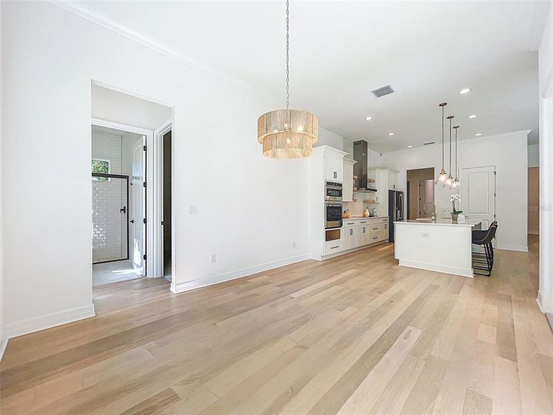 Spacious, unfurnished interior of a new home in Sunset Estates, Lutz (Image 11).