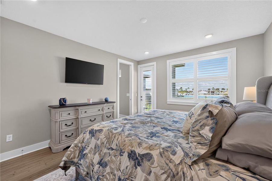 Furnished interior view inside a new home in , Wesley Chapel (Image 38).