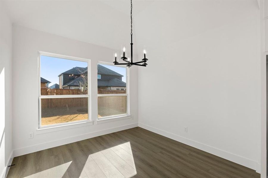 Spacious, unfurnished interior of a new home in Edgewood Creek, Celina (Image 23).