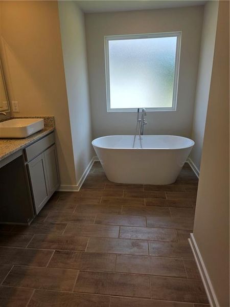 Spacious, unfurnished interior of a new home in Creekbend Overlook, South Fulton (Image 16). Spacious, unfurnished interior of a new home in Creekbend Overlook, South Fulton (Image 16).