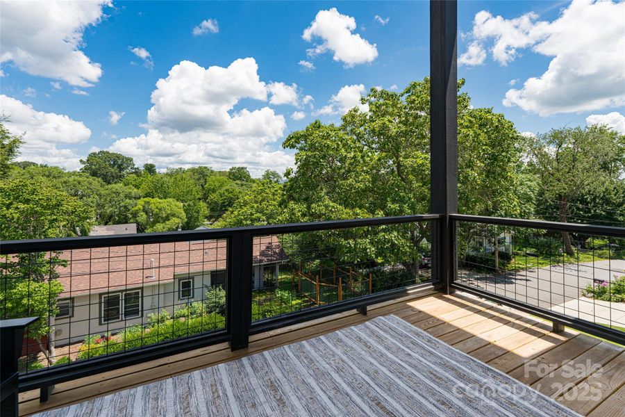 Image 28 of a home in .