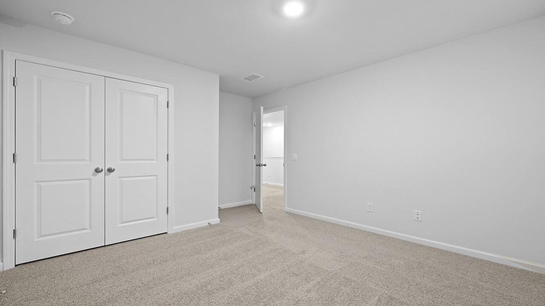 Spacious, unfurnished interior of a new home in Garbon Fields, Summerville (Image 17).