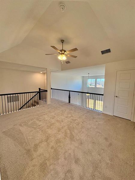 Spacious, unfurnished interior of a new home in Courts Of Bonnie Brae, Denton (Image 17).